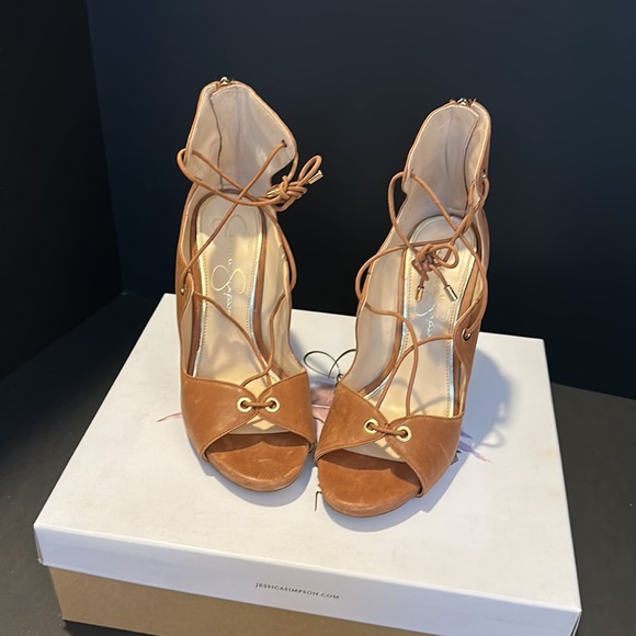 NEW- Jessica Simpson Stiletto Women’s size 7 Brown/camel & Gold. NIB z - Picture 2 of 6